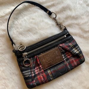 Coach shoulder bag in poppy plaid print